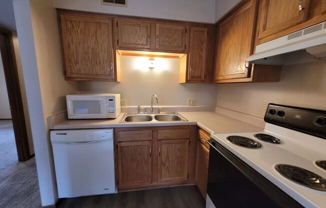 1 bed, 1 bath, $799, Unit 815-12