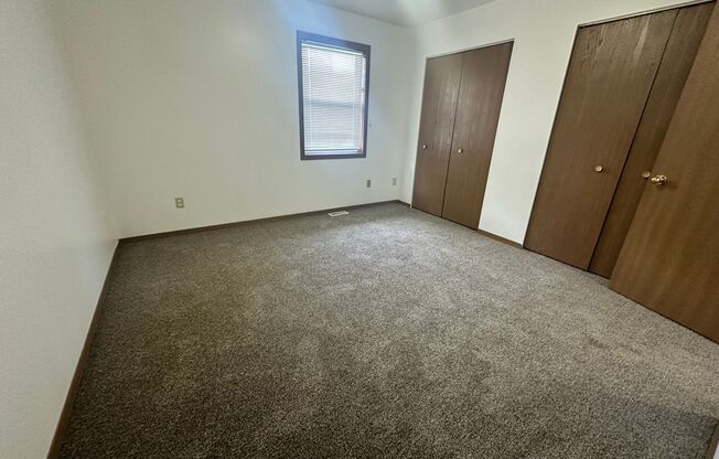 2 beds, 1.5 baths, $1,350, Unit A