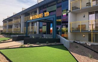 Avenue 19 Apartments