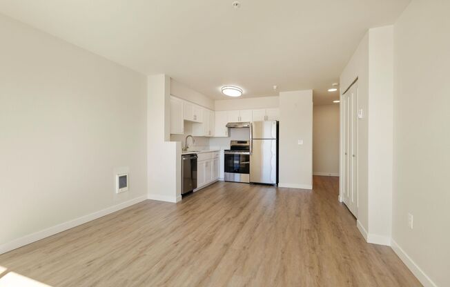 Studio, 1 bath, 413 sqft, $1,550, Unit 601