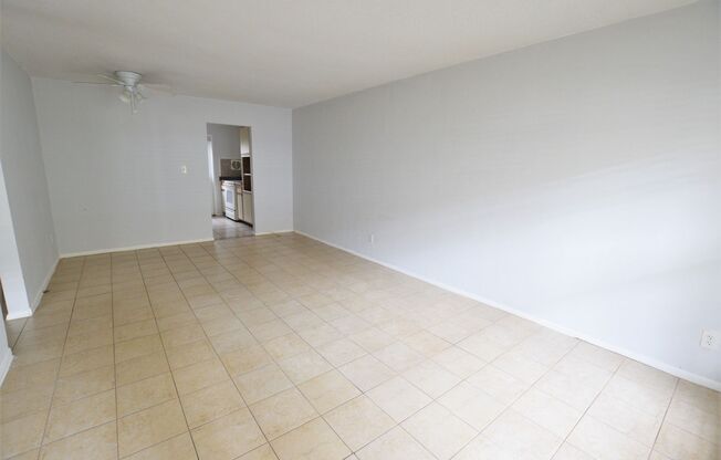 2 beds, 1 bath, 900 sqft, $1,450, Unit 14