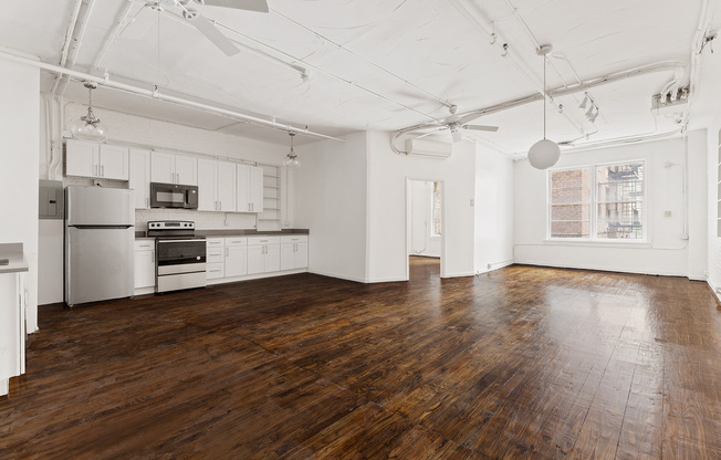 71 8 AVE