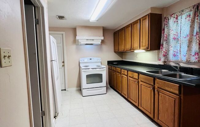 2311 Old St Augustine Rd Apts