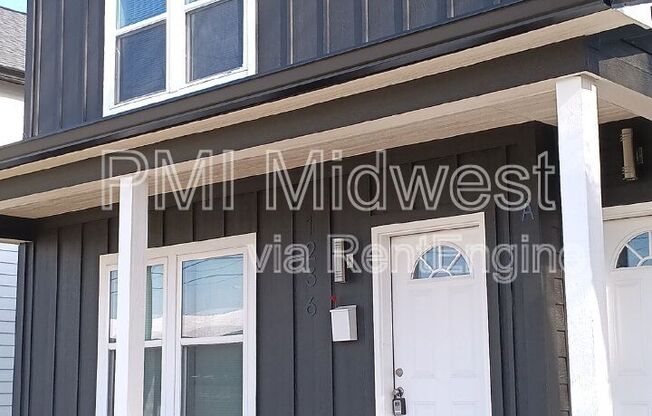 1236 W 18 ST