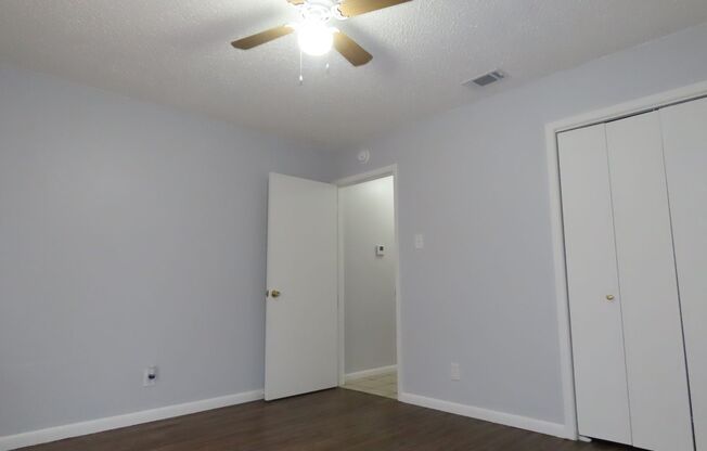 2 beds, 1 bath, $1,150