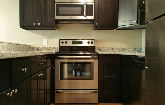 Picture Perfect Apartment in A+ Location Renting