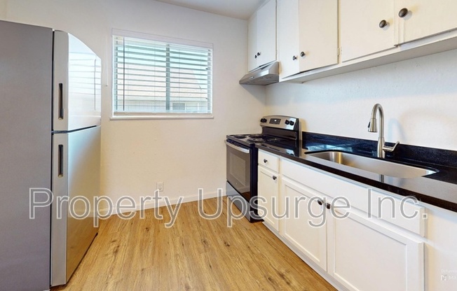 1558 Bridge Street - 17