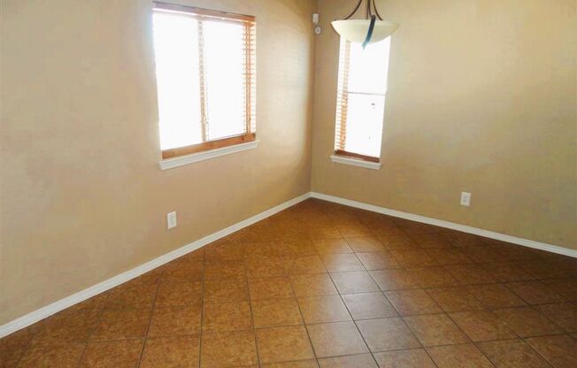 Gorgeous Two Story Eastside Home With Refrigerated Air Located In Quiet Neighborhood