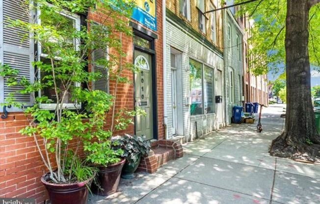 Enchanting Fells Point SFH 2bd/1.5ba w/ CAC, Modern Features, W/D and more! Available now