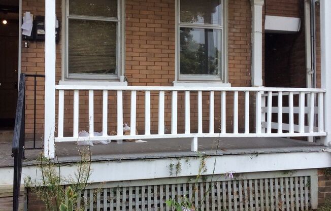 Available Now! 1 Bedroom unit in York