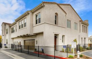 5301 E Commerce Way #28101 - Sacramento 95835