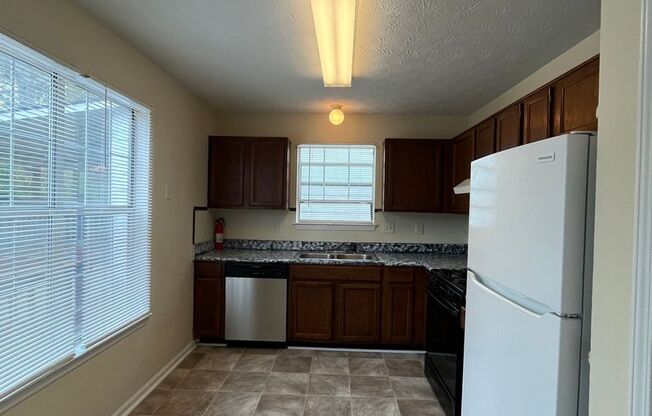 3-Bedroom, 2.5-Bath Home in Prime Tucker Location! 1 MONTH FREE RENT!