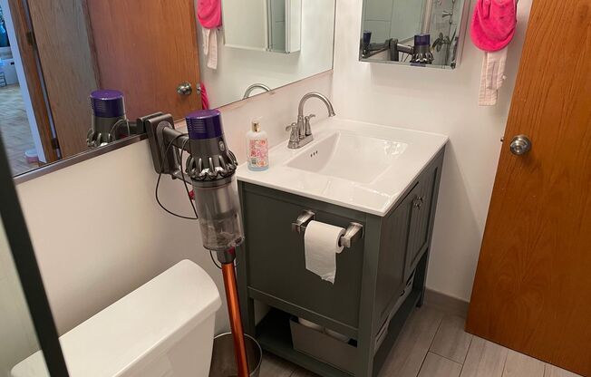 1 bed, 1 bath, 700 sqft, $1,875, Unit 418-0707