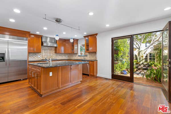 1342 HOLMBY AVE