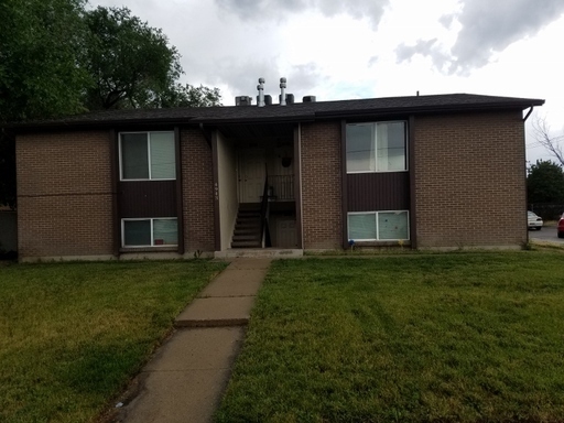 2 beds, 1 bath, 900 sqft, $1,300, Unit 1