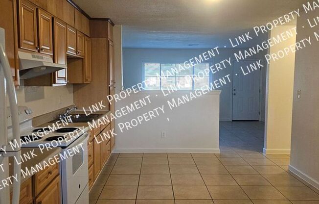 2 beds, 1 bath, 960 sqft, $1,395, Unit 4702a Murray Lake