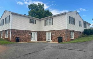 1 bed, 1 bath, $925, Unit B