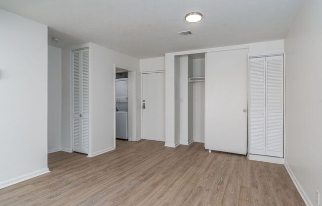 1 bed, 1 bath, 728 sqft, $1,195, Unit A03