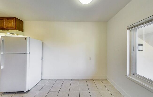 1744 27 AVE