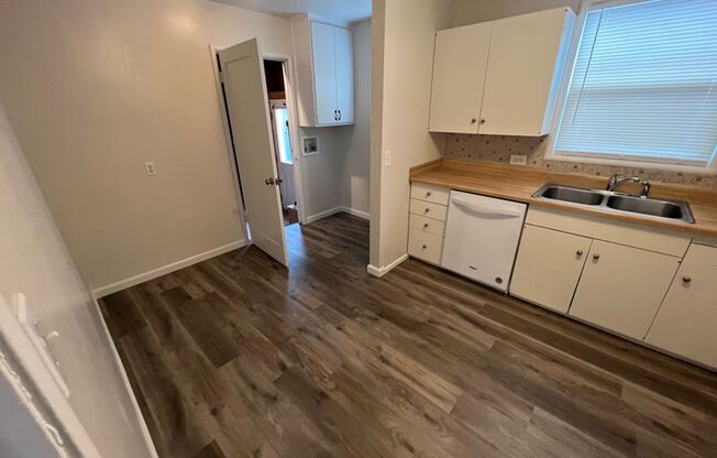 Updated 2 bed 1 bath house in Sunnyvale. Close to downtown. Must See!