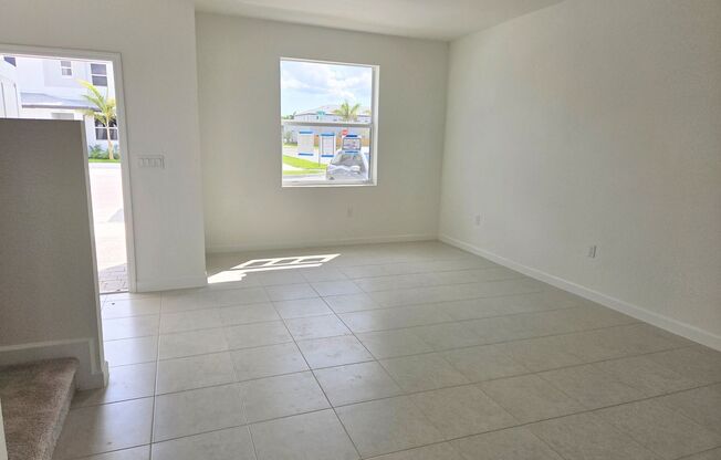 Brand-New 3-Bedroom Townhouse for Rent in Homestead! Sect 8 Accepted