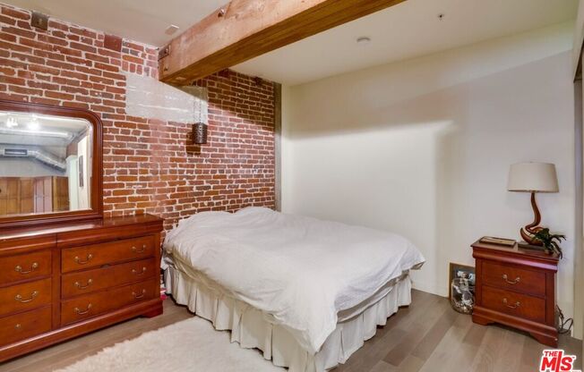 1 bed, 1 bath, 1,060 sqft, $3,350, Unit 310