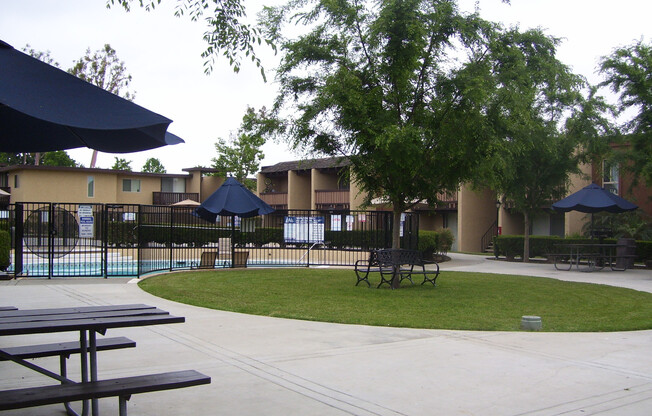 2 beds, 1 bath, 910 sqft, $2,525, Unit Q004