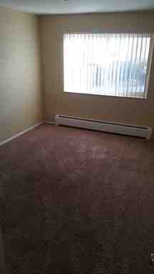 2 beds, 1 bath, 855 sqft, $1,325, Unit 552-02