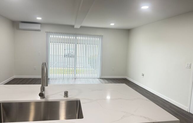 1 bed, 1 bath, 706 sqft, $2,400, Unit Casa Antigua-1215-18