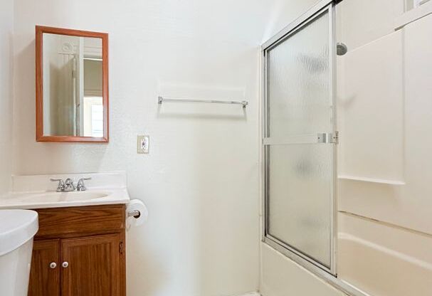 3 beds, 1 bath, $2,895
