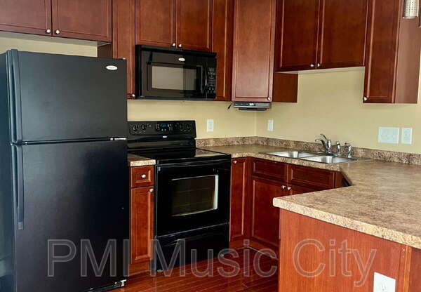 2705 DRACUT LN