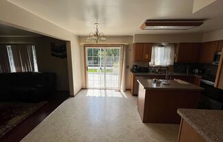 3 beds, 2.5 baths, $2,800