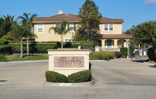 Gated Tesoro Community in Oxnard - 5 bdrm 5 bath Home - $5500