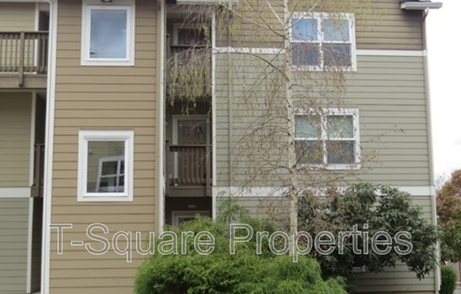 8226 126 AVE NE
