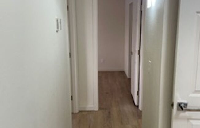 2 beds, 1 bath, 707 sqft, $1,239, Unit 7224