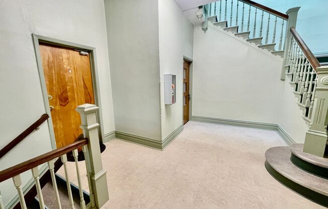 425 Walnut Street (Full Service)