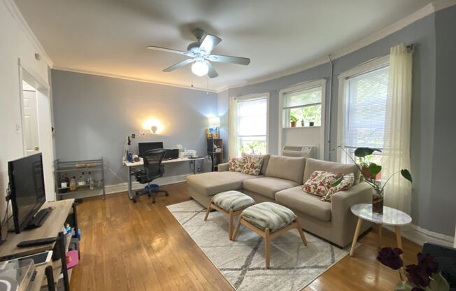 1 bed, 1 bath, 650 sqft, $1,650, Unit 5537-1B
