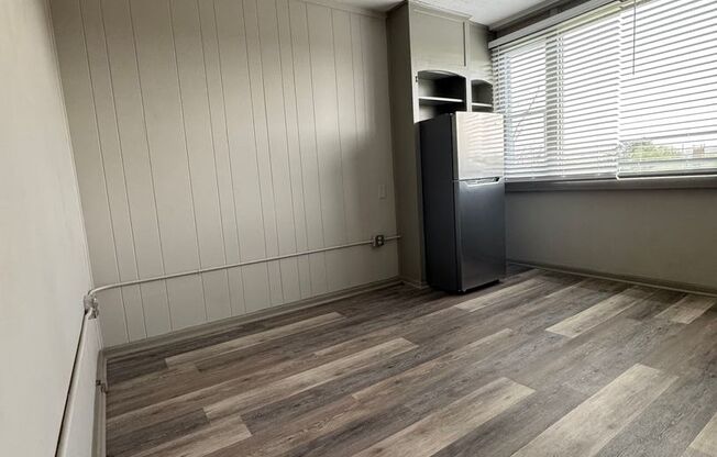 2 beds, 1 bath, 525 sqft, $1,190, Unit 100-123