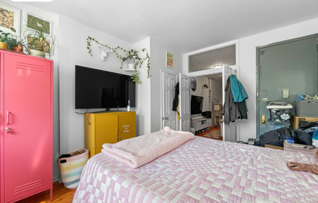 1380 DEKALB AVE