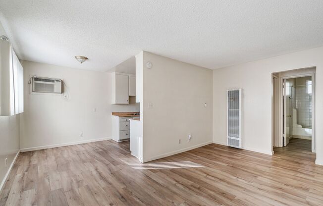 1 bed, 1 bath, 500 sqft, $1,900, Unit 8