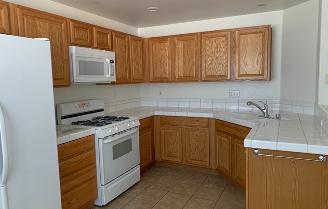 Spacious 1st Floor Beauty!