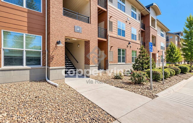2 beds, 2 baths, 1,052 sqft, $1,965, Unit 522