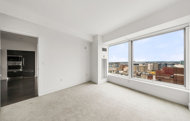 2 beds, 1.5 baths, 1,035 sqft, $5,500, Unit 19H