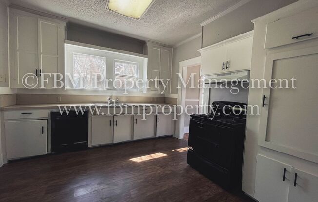 2 beds, 1 bath, $1,050