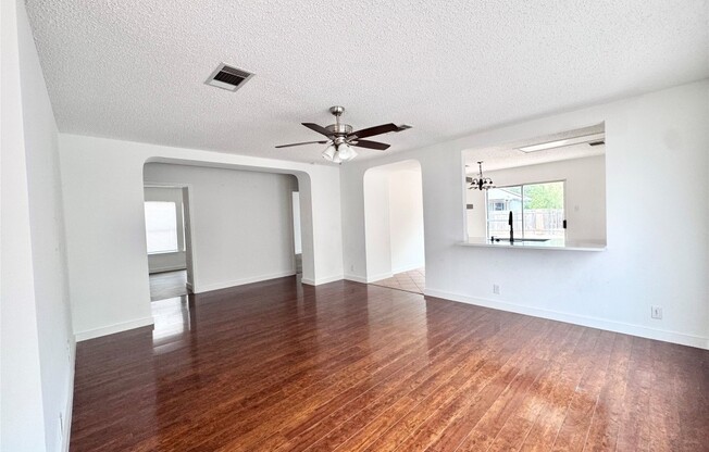 3204 ELIZABETH ANNE LN