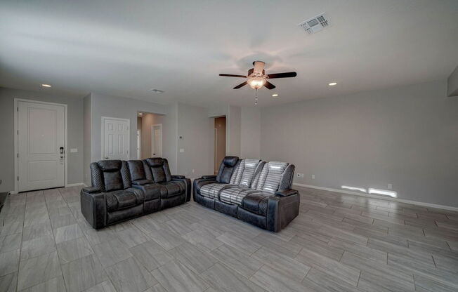 7636 W QUAIL TRAK DR