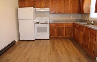 2 beds, 1.5 baths, $900, Unit Apt#3