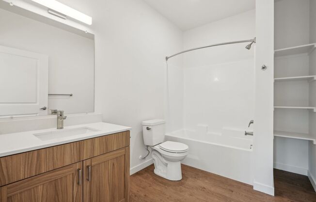 3 beds, 2 baths, 1,329 sqft, $2,199, Unit 67
