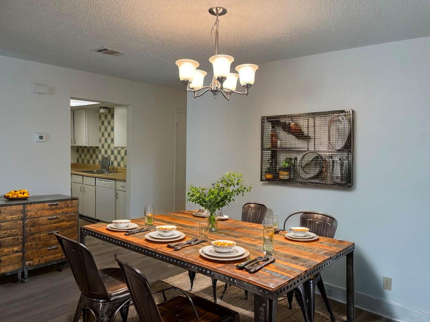 $500 OFF FIRST MONTH RENT IF MOVE IN BY 8/15 * LEASE FOR 22 MONTHS at $1950 PER MONTH!!