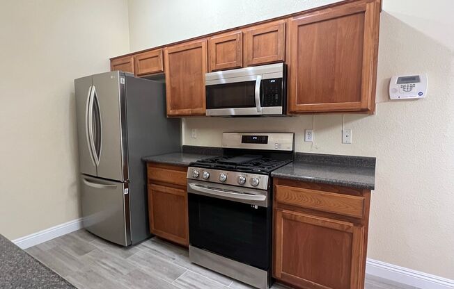 3 beds, 2 baths, $1,595